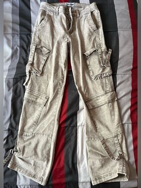Womens Beige Cargo Jeans with Utility Pockets